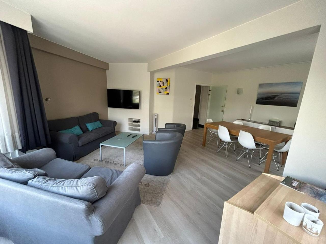3 Bedroom Apartment Nearby The Sea Остенде Экстерьер фото